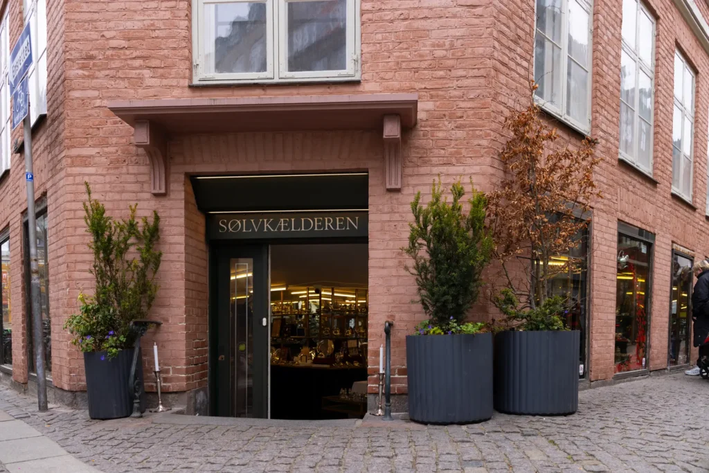 Søvlkælderen byder velkommen til sølvets verden